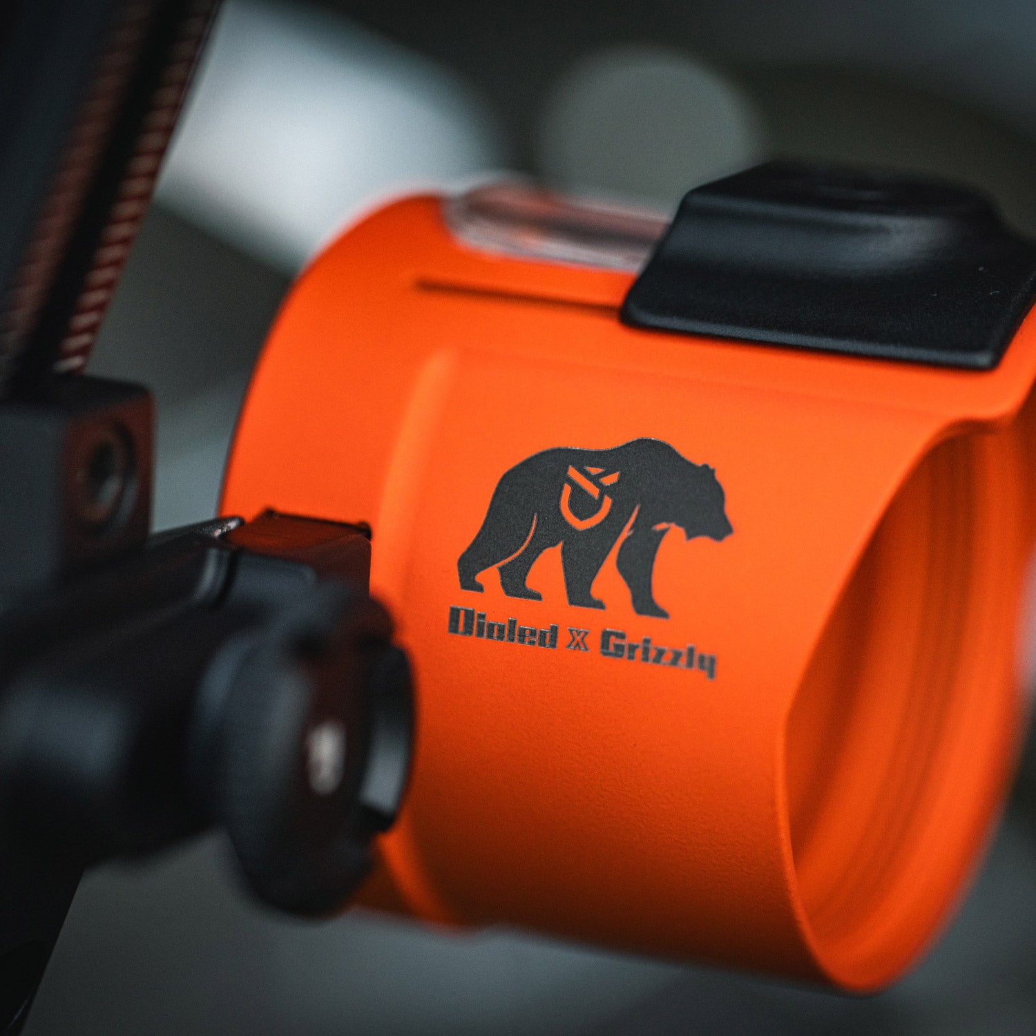 V-Series MAG - Grizzly Coolers