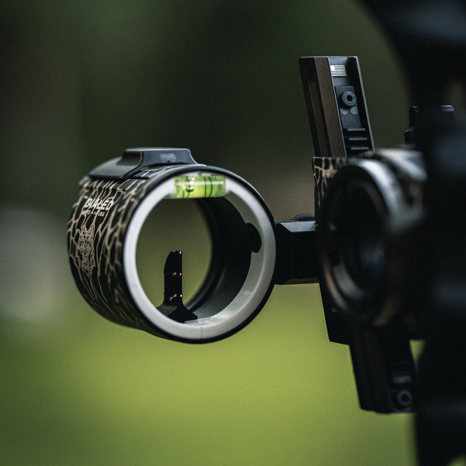 V-Series MAG - LWCG